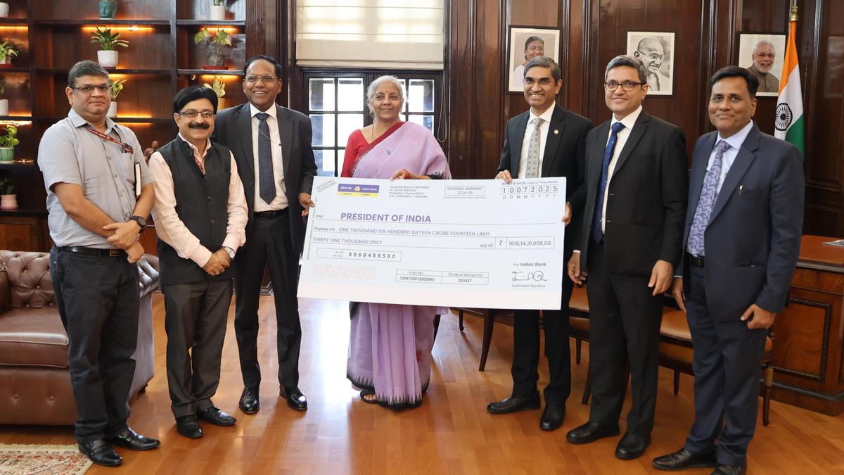 Indian Bank pays over ₹1616 crore in dividend to the Government